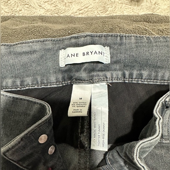 Lane Bryant high rise skinny grey color jeans - size 18 - Picture 3 of 3